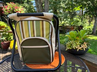 Travelon 2-Person Picnic Backpack with Folding Seat – NEW, No Tags