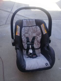 Baby trend Carseat