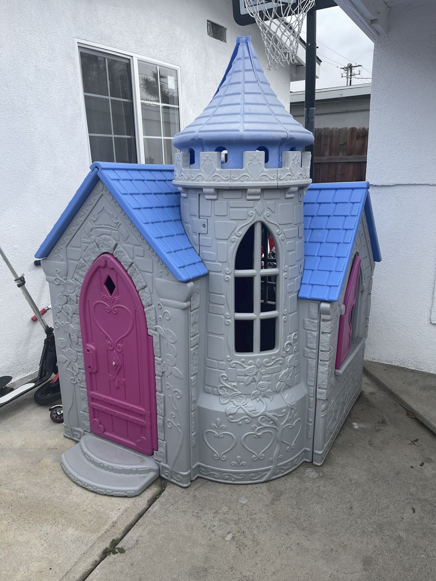 Disney Princess Wonderland Castle Playhouse