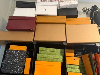 DESIGNER WOMEN HANDBAGS(READ THE DESCRIPTION