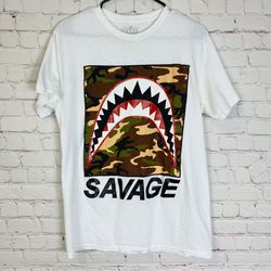 THE YOUNG & WILD White Men’s Graphic Print Camo Savage  Tee Shirt Size M Streetwear