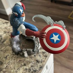 Captain America Statue