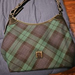 Dooney And Bourke Purse 