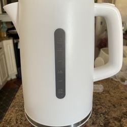 White Electric Kettle 