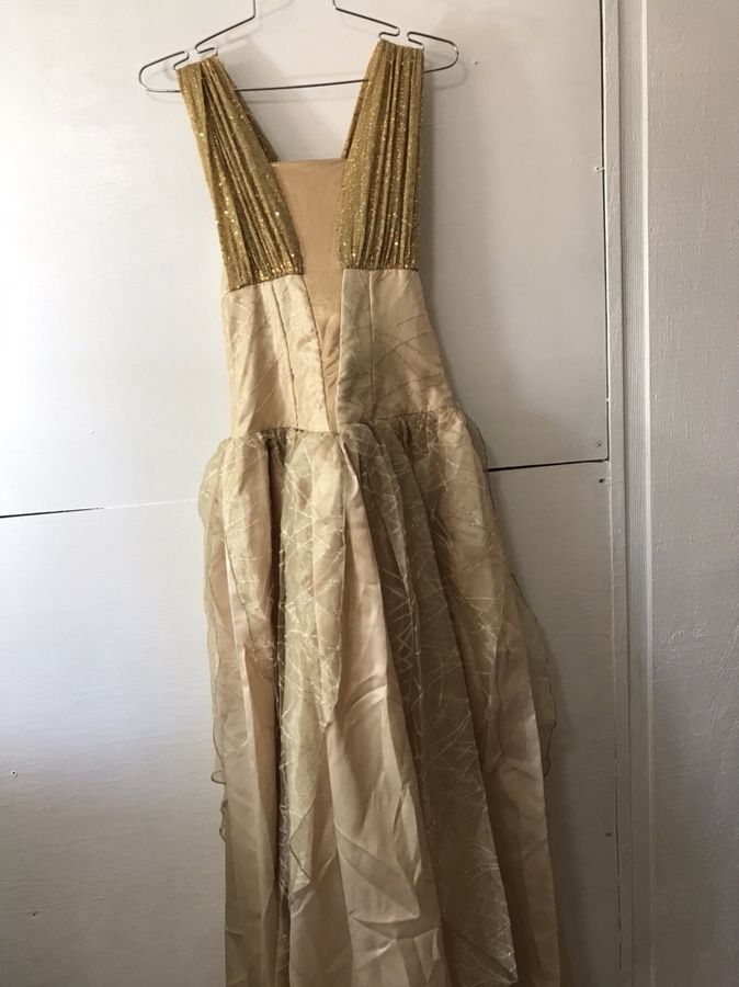 HANDMADE/ HECHO A MANO CUSTOM MADE CLOTHING/OUTFITS/COSTUMES -TOP QUALITY FABRIC/ TELA DE QUALIDAD -HAND MADE / HECHO A MANO **GET BUNDLE PRICE WHEN