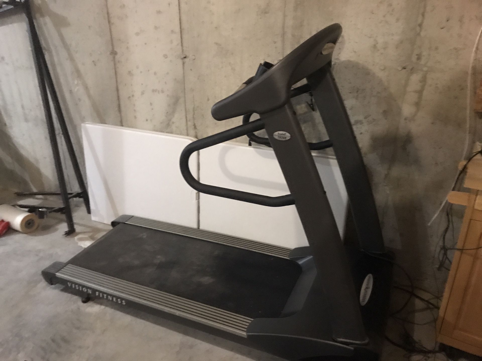 Vision fitness treadmill T9200 for Sale in East Douglas, MA OfferUp