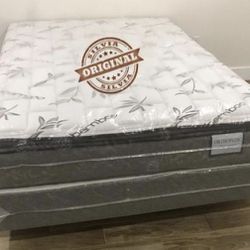 New Queen Size Mattress Pillow Top With Free Box Springs 