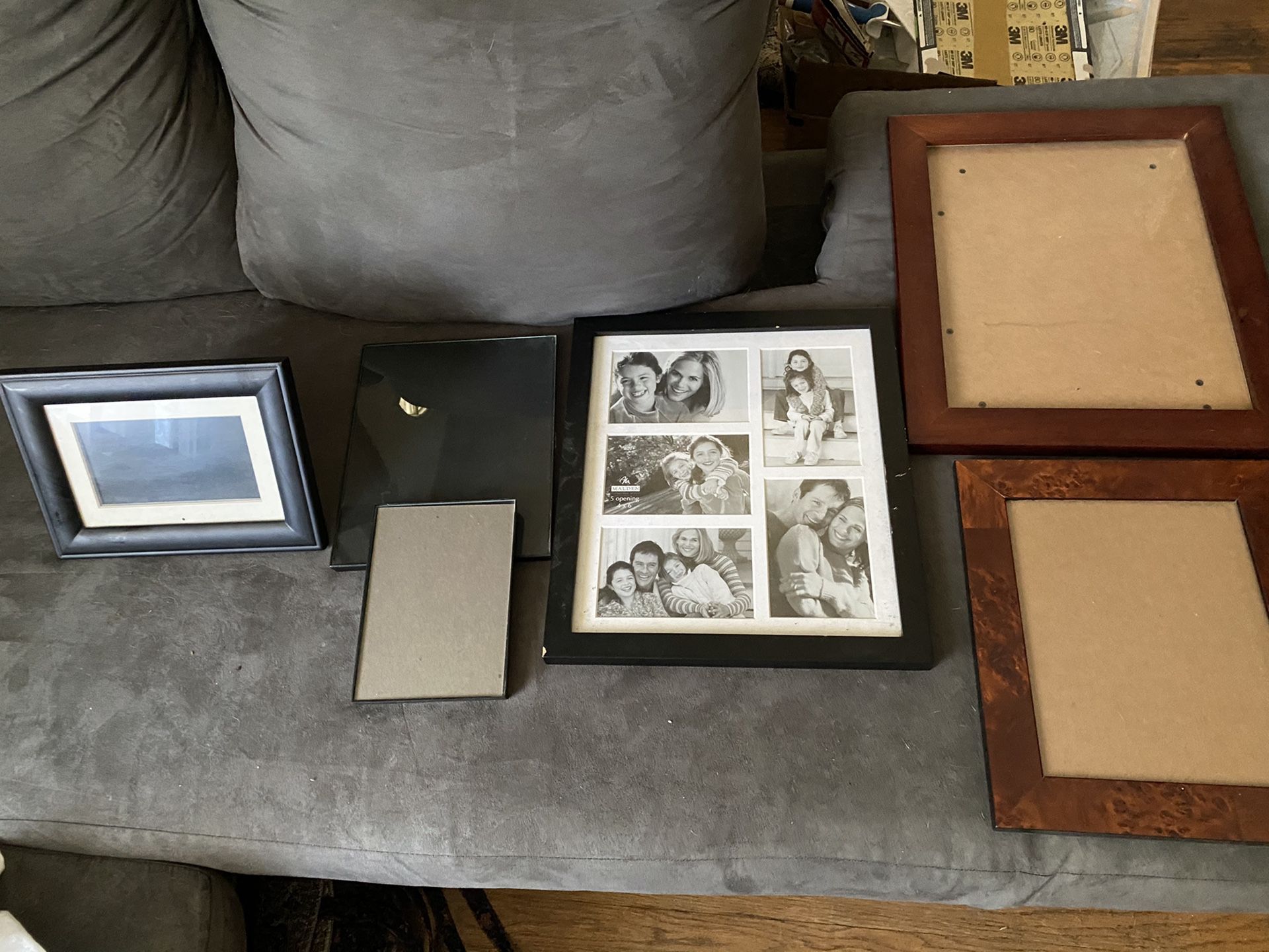 Free picture frames