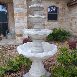 Tulip Water Fountain