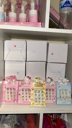 Press On Hk Girl Nails