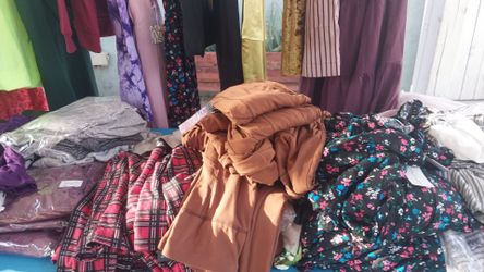 Yard Sale Womens Clothing