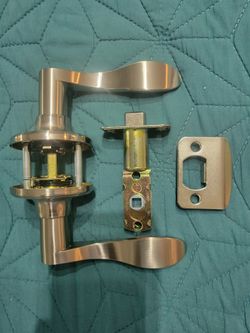 Yale passage levers