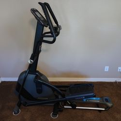 Horizon Evolve 5 Folding Elliptical Trainer in excellent condition - $500 