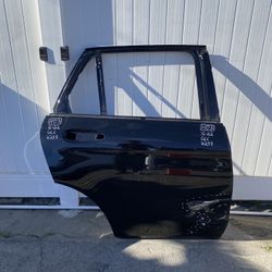 2016 2017 2018 2019 2020 2021 2022 Mercedes-Benz GLC300 W253 Right Passenger Side Rear Door Shell OEM