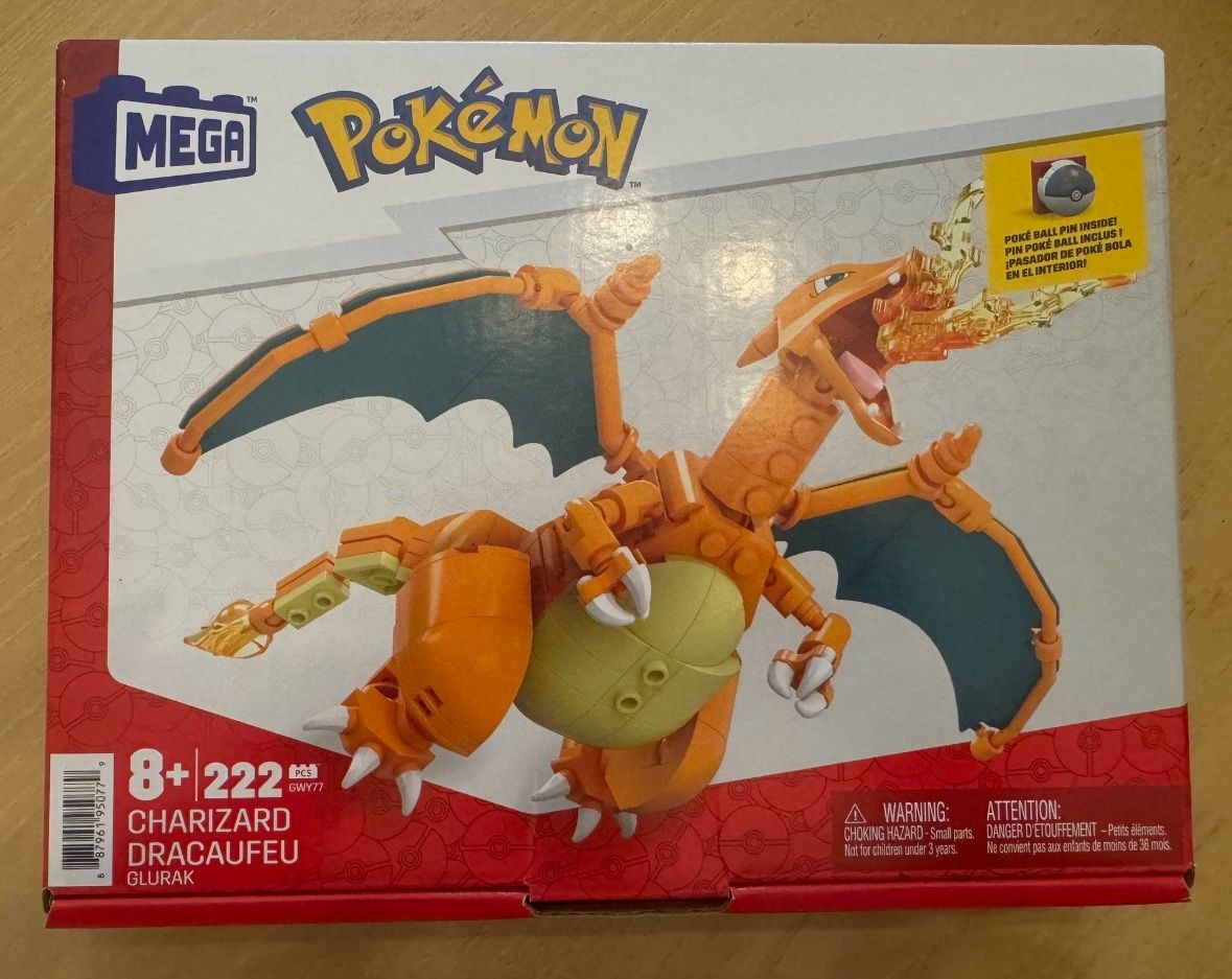 MEGA Pokémon Charizard Building Set