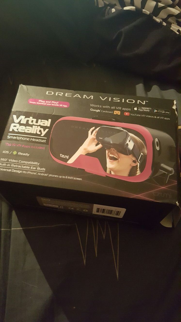 Virtual reality smartphone headset