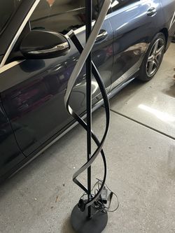 Modern LED Spiral Floor Lamp – Sleek Decor Lamp – Works Great