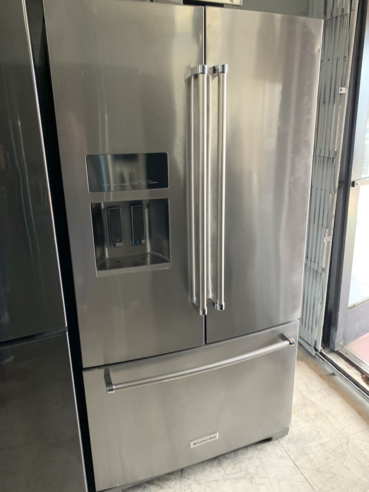 Kitchen aid French door in stainless steel