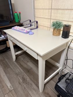 High-Quality Youth Desk, White