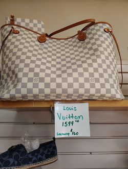Louis Vuitton Checkered Purse