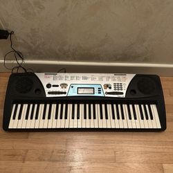 Yamaha 61 Key electric Keyboard 