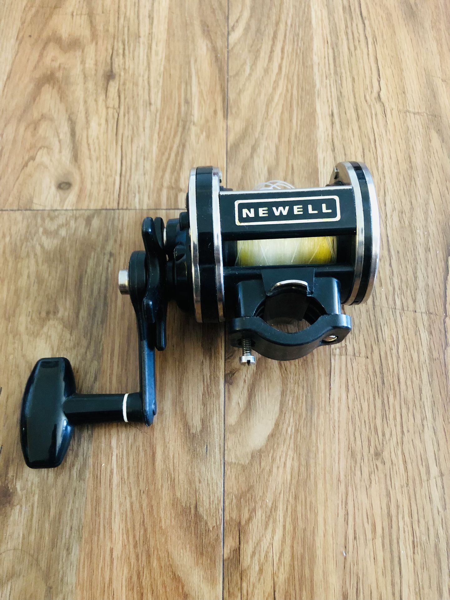 Newell S229-5 Conventional Saltwater Fishing Reel