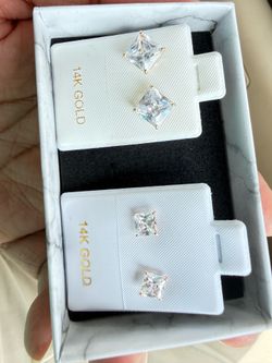 14k Gold Square Earrings