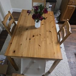 Kitchen Table With 4 Chairs