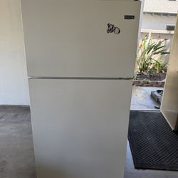 Kenmore Refrigerator 