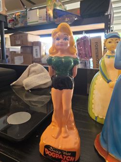 Vintage Daisy Miss Dogpatch USA Bank