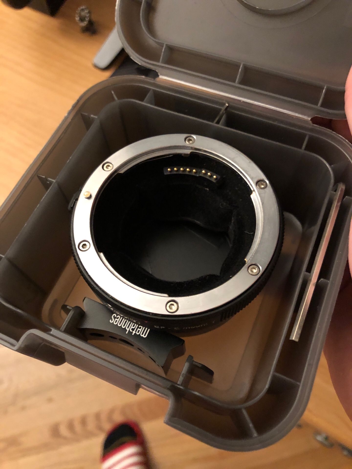 Metabones Lens adapter (Canon EF mount to Sony E mount Mark IV)