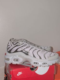 Nike Air Max Plus Sneakers Silver Grey size 7