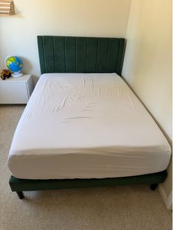 Full Size velvet bed frame + nectar mattress