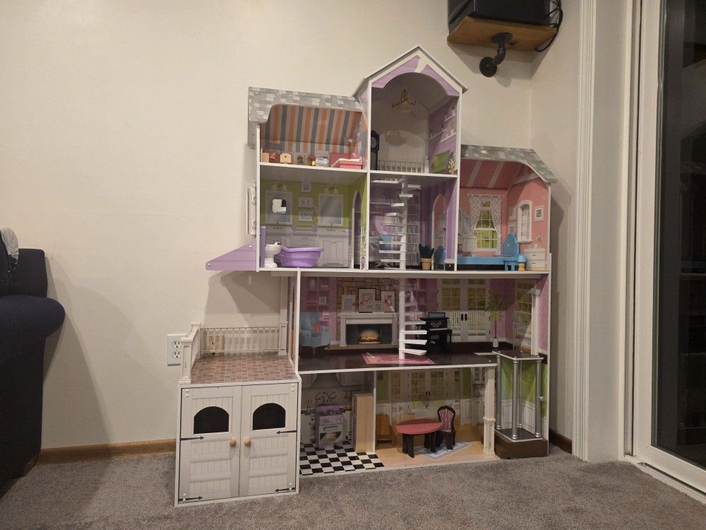 KidKraft Dollhouse