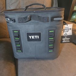 Yeti 12 Quarts New never been use