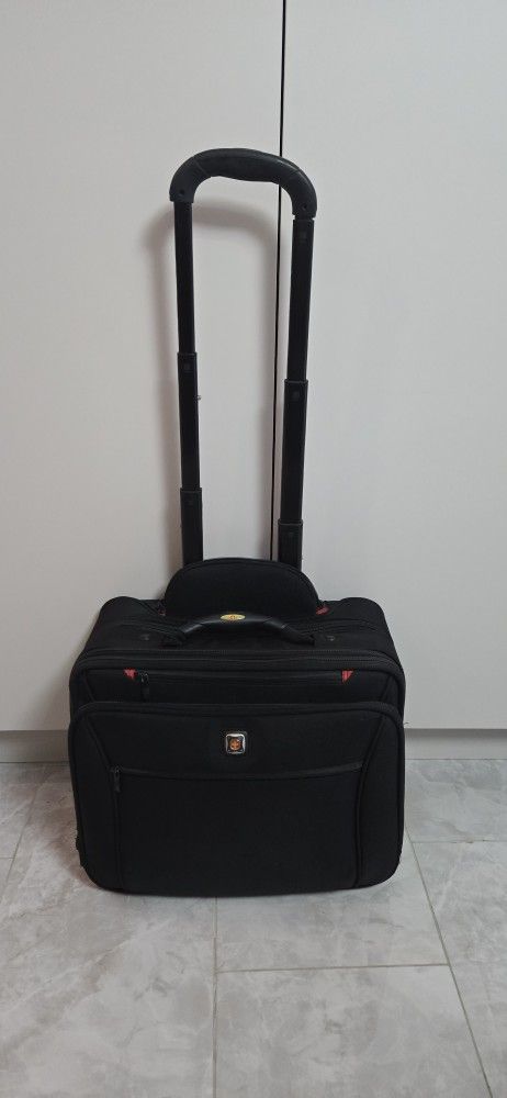 WENGER SWISS GEAR BLACK 17" ROLLING CARRY ON LAPTOP & BRIEFCASE
