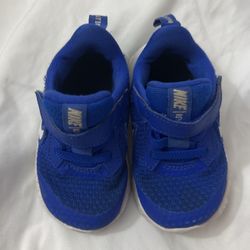 Toddlers Nike Size 4