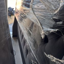 Complete Queen Adjustable Air Bed – Like New Mattresses – Upholstered Frame & Headboard