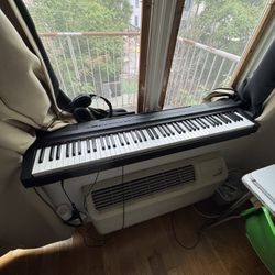 🎹 Yamaha P-125 Digital Piano – Great Condition! 