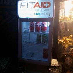 3 Shelf Refrigerator Everything Works Like Nice And Cold