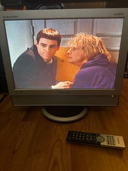 Samsung 19” LCD CR-TV Monitor w/ Remote