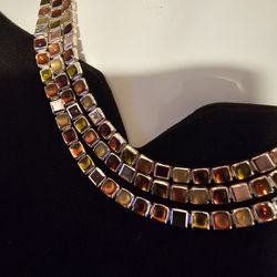 $15.00 - 1980s Triple Strand Necklace, Colorful & Elegant!  Adjustable Lenght/Like New Condition - Lowest Price!