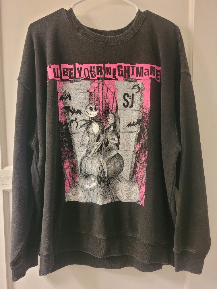 Nightmare Before Christmas. Sally & Jack.  Sweatshirt. Sweater. Halloween Theme. Bats Pumpkins 
