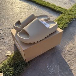 Yezzy Slides