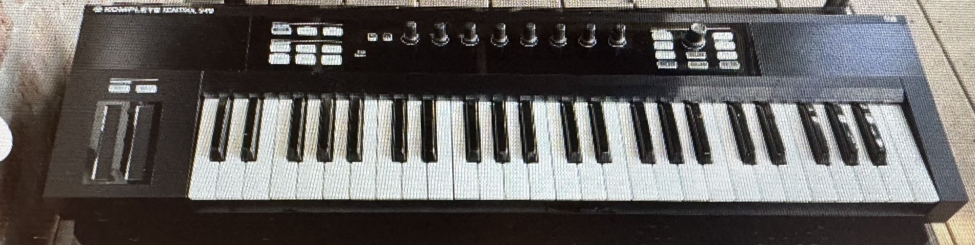 Native Instruments Komplete Kontrol S49 MK1 MIDI Keyboard Controller