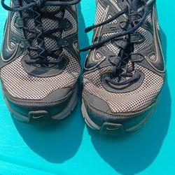 Size 10.5 Nike Air Alvord 9 Shoes