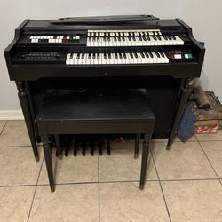 ONLY $100 Lowrey  Electric Organ