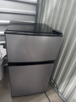 Mini Fridge with Separate Freezer – Clean & Works Great
