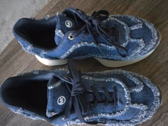 Womens Micbael Kors size 8