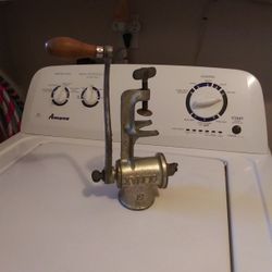 CLIMAX Vintage Hand Crank Meat Grinder